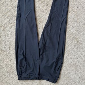 Cuts AO Joggers